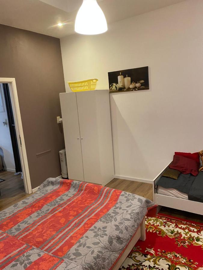 Superbe Appartement 沙勒罗瓦 外观 照片