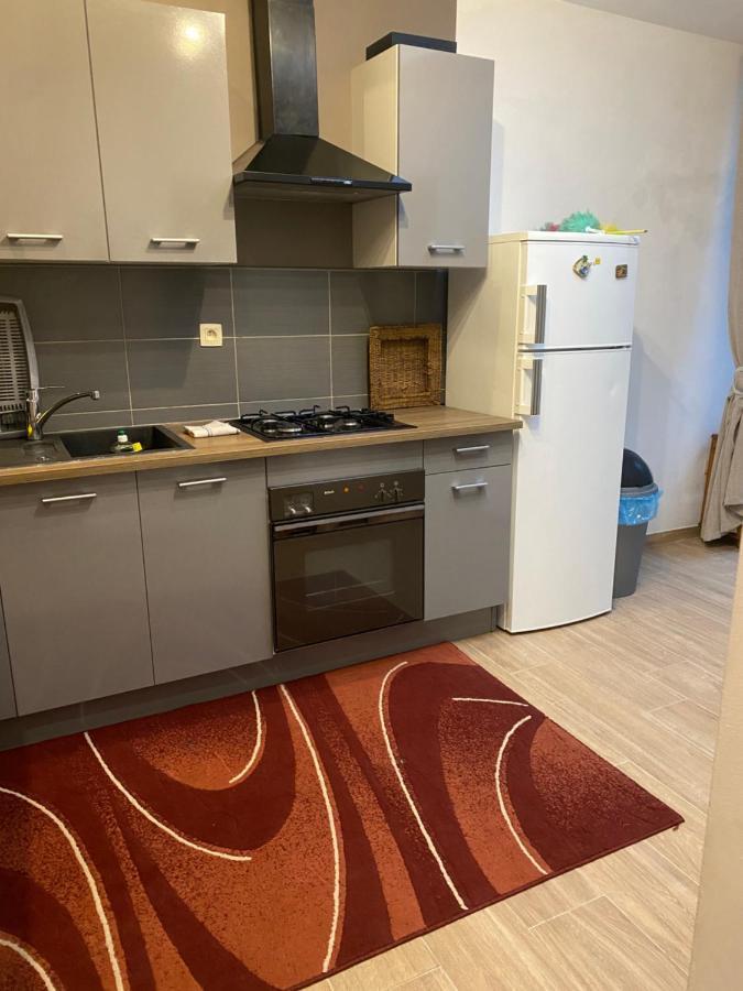Superbe Appartement 沙勒罗瓦 外观 照片