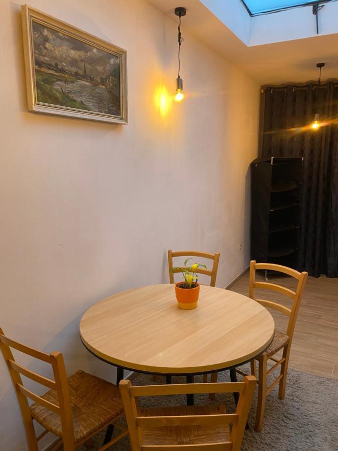 Superbe Appartement 沙勒罗瓦 外观 照片